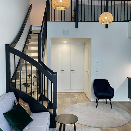 Bright Loft With Glazed Balcony Appartement Tampere